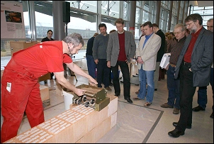 Die umfangreiche Rahmenausstellung der Wienerberger Mauerwerkstage prsentierte Innovationen des Poroton-Ziegelsystems